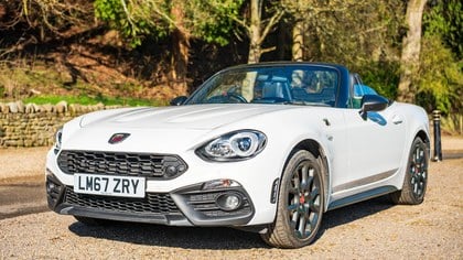 Abarth 124 Spider Scorpione