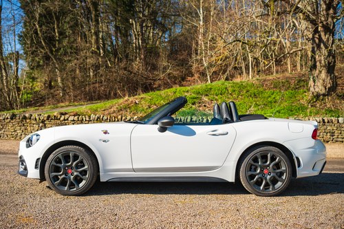 2017 Abarth 124 Spider Scorpione à venda (imagem 4 de 110)