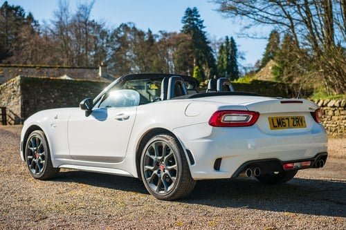 2017 Abarth 124 Spider Scorpione à venda (imagem 5 de 110)