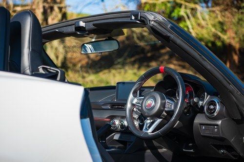 2017 Abarth 124 Spider Scorpione à venda (imagem 32 de 110)