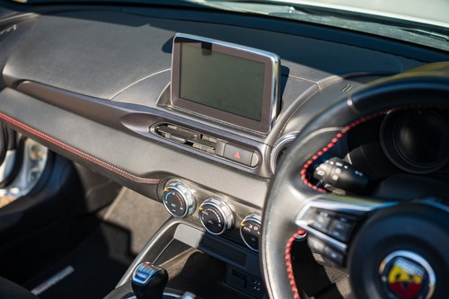 2017 Abarth 124 Spider Scorpione à venda (imagem 40 de 110)