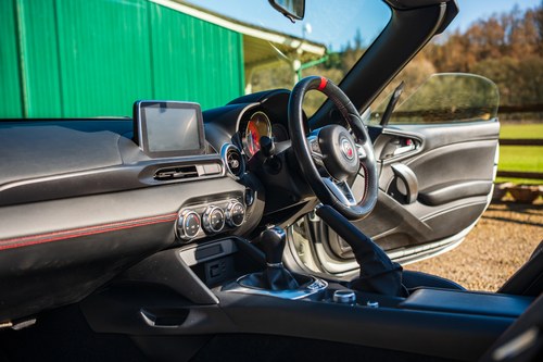 2017 Abarth 124 Spider Scorpione à venda (imagem 44 de 110)