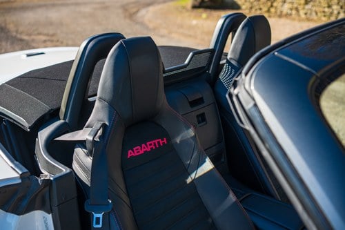 2017 Abarth 124 Spider Scorpione à venda (imagem 52 de 110)