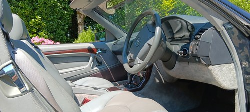 1996 Mercedes-Benz 500 SL R129 à venda (imagem 28 de 39)