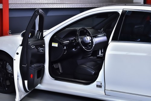 2008 Mercedes-Benz W221 S63 AMG "Performance" Sedan 6,3L V8 till salu (bild 37 av 126)