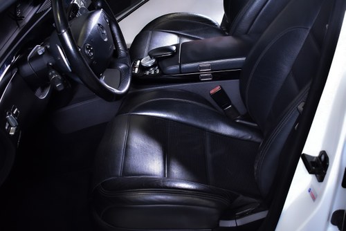 2008 Mercedes-Benz W221 S63 AMG "Performance" Sedan 6,3L V8 till salu (bild 41 av 126)