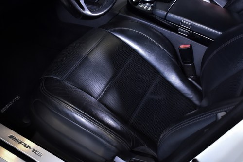 2008 Mercedes-Benz W221 S63 AMG "Performance" Sedan 6,3L V8 till salu (bild 42 av 126)