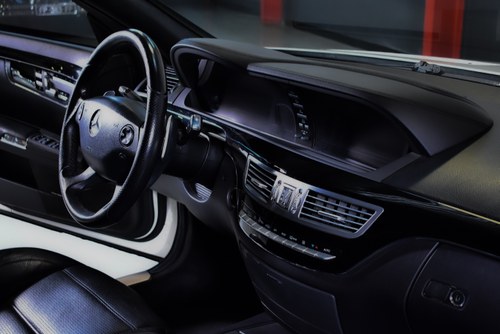 2008 Mercedes-Benz W221 S63 AMG "Performance" Sedan 6,3L V8 till salu (bild 66 av 126)