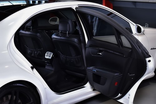 2008 Mercedes-Benz W221 S63 AMG "Performance" Sedan 6,3L V8 till salu (bild 72 av 126)