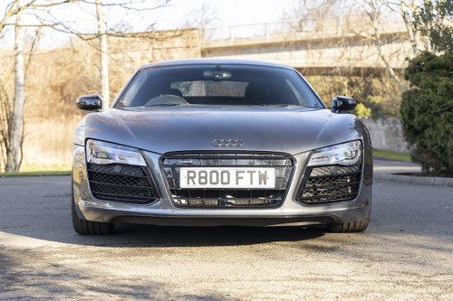 2013 Audi R8 Type 42 4.2L V8 FSI Quattro Coupe till salu (bild 4 av 93)