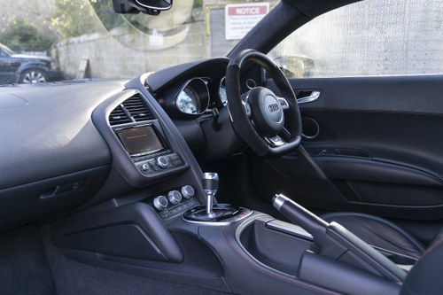 2013 Audi R8 Type 42 4.2L V8 FSI Quattro Coupe till salu (bild 27 av 93)