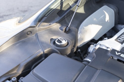 2013 Audi R8 Type 42 4.2L V8 FSI Quattro Coupe till salu (bild 78 av 93)