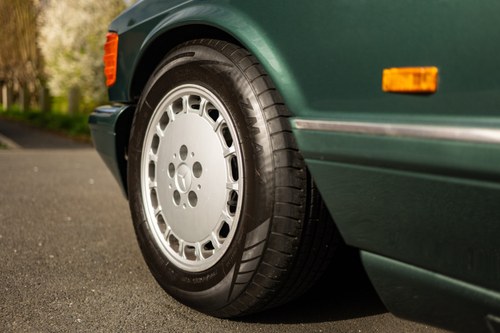 1990 Mercedes-Benz 500SEC C126 till salu (bild 33 av 226)