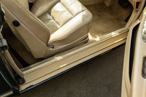 1990 Mercedes-Benz 500SEC C126 till salu (bild 41 av 226)