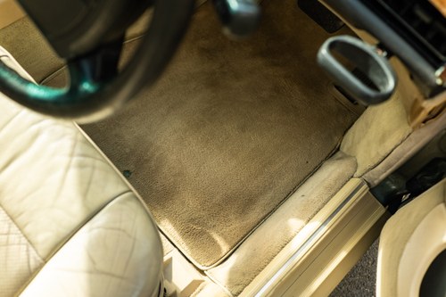 1990 Mercedes-Benz 500SEC C126 till salu (bild 43 av 226)