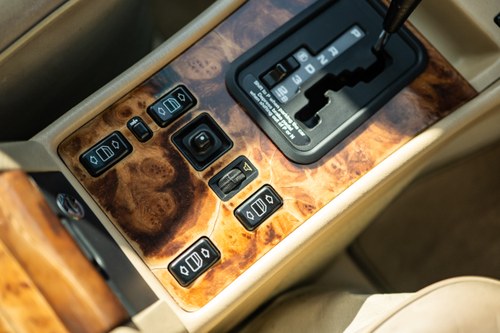 1990 Mercedes-Benz 500SEC C126 till salu (bild 56 av 226)