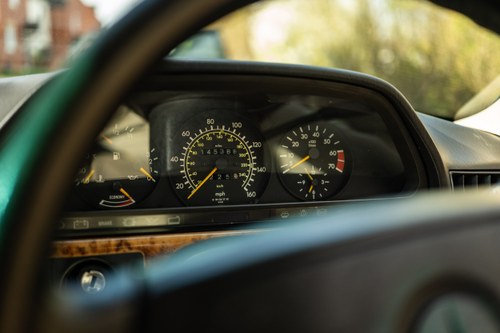 1990 Mercedes-Benz 500SEC C126 till salu (bild 61 av 226)