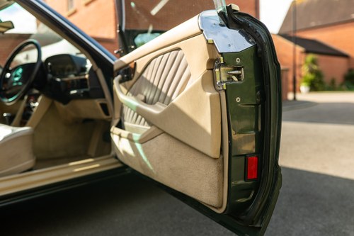 1990 Mercedes-Benz 500SEC C126 till salu (bild 76 av 226)