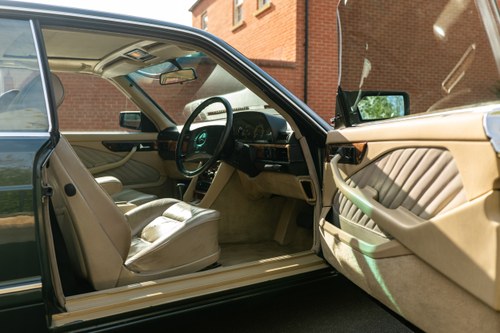 1990 Mercedes-Benz 500SEC C126 till salu (bild 79 av 226)