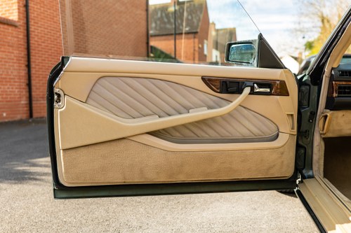 1990 Mercedes-Benz 500SEC C126 till salu (bild 81 av 226)