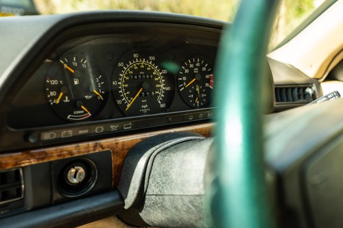 1990 Mercedes-Benz 500SEC C126 till salu (bild 99 av 226)