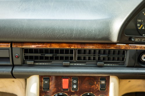 1990 Mercedes-Benz 500SEC C126 till salu (bild 104 av 226)