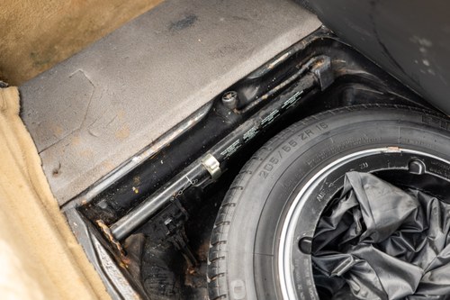 1990 Mercedes-Benz 500SEC C126 till salu (bild 120 av 226)