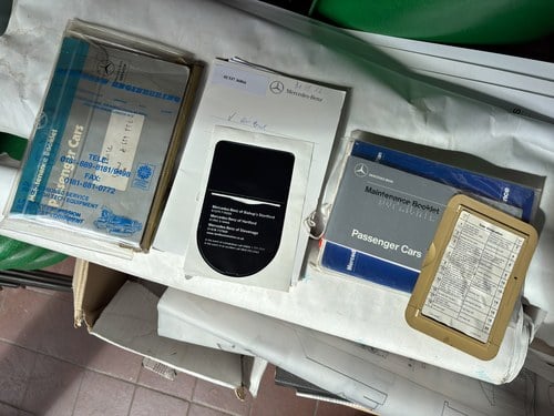 1984 Mercedes-Benz 280SL R107 For Sale (picture 198 of 216)