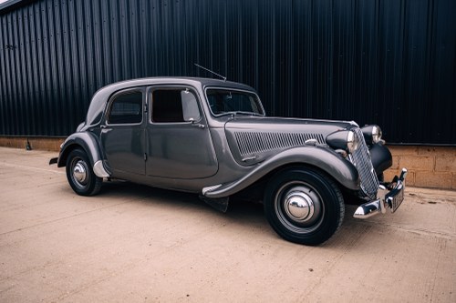 1955 Citroën Traction Avant Big 15 For Sale (picture 1 of 162)