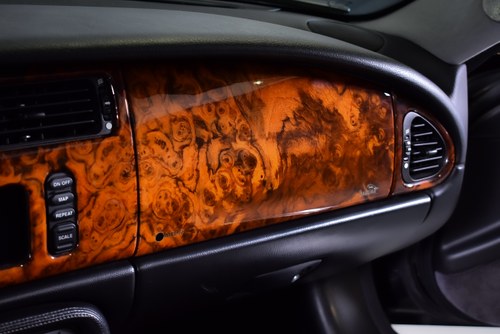 2005 Jaguar XKR Convertible For Sale (picture 56 of 119)