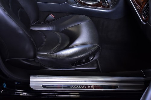 2005 Jaguar XKR Convertible For Sale (picture 65 of 119)