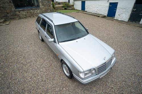 1994 Mercedes-Benz E280 S124 For Sale (picture 18 of 193)