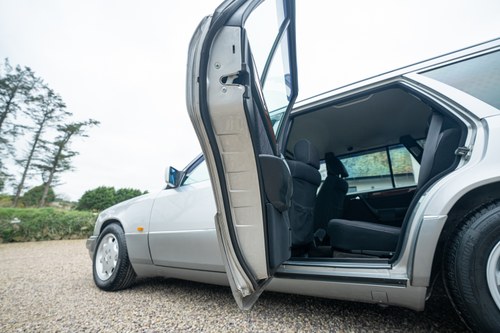 1994 Mercedes-Benz E280 S124 For Sale (picture 31 of 193)