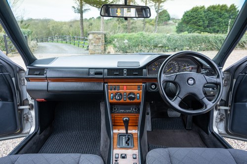 1994 Mercedes-Benz E280 S124 For Sale (picture 44 of 193)