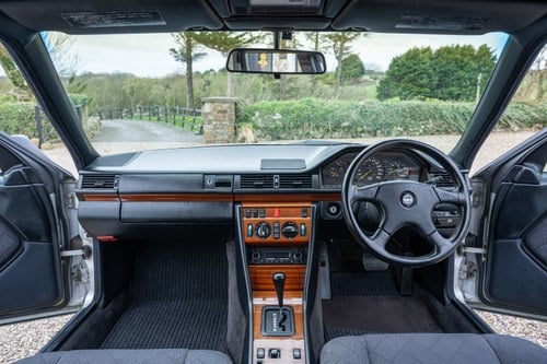 1994 Mercedes-Benz E280 S124 For Sale (picture 25 of 193)