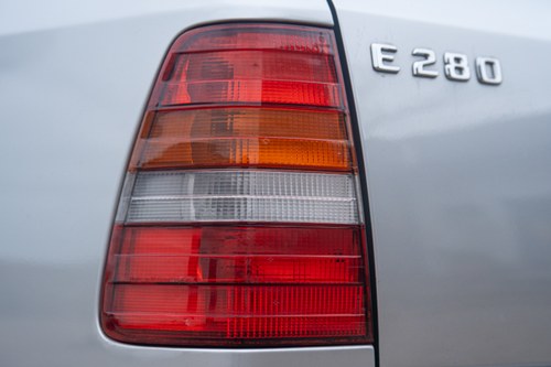 1994 Mercedes-Benz E280 S124 For Sale (picture 90 of 193)