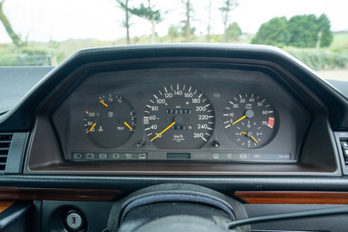 1994 Mercedes-Benz E280 S124 For Sale (picture 55 of 193)