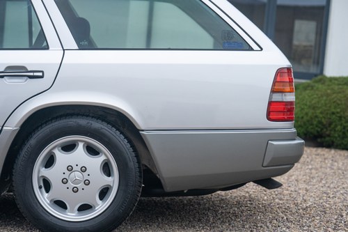 1994 Mercedes-Benz E280 S124 For Sale (picture 87 of 193)