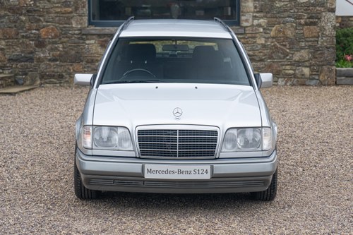 1994 Mercedes-Benz E280 S124 For Sale (picture 13 of 193)