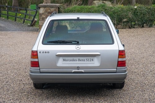 1994 Mercedes-Benz E280 S124 For Sale (picture 8 of 193)