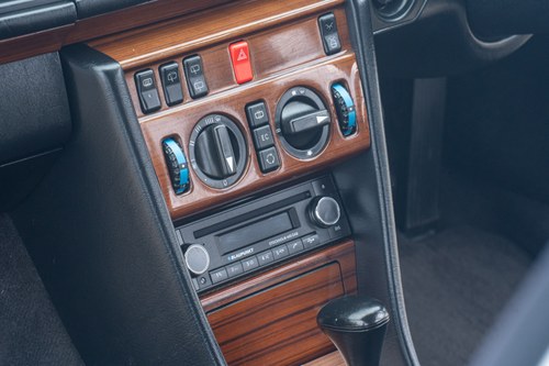 1994 Mercedes-Benz E280 S124 For Sale (picture 48 of 193)