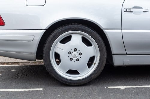 1999 Mercedes-Benz SL500 R129 till salu (bild 37 av 146)