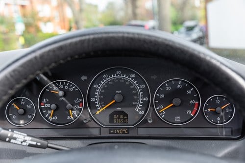 1999 Mercedes-Benz SL500 R129 till salu (bild 46 av 146)