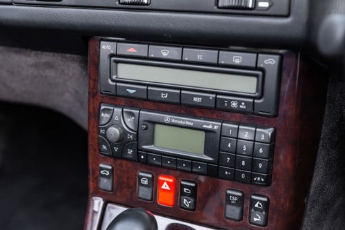 1999 Mercedes-Benz SL500 R129 till salu (bild 48 av 146)