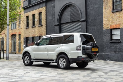 2009 Mitsubishi Pajero Shogun LWB For Sale (picture 11 of 119)