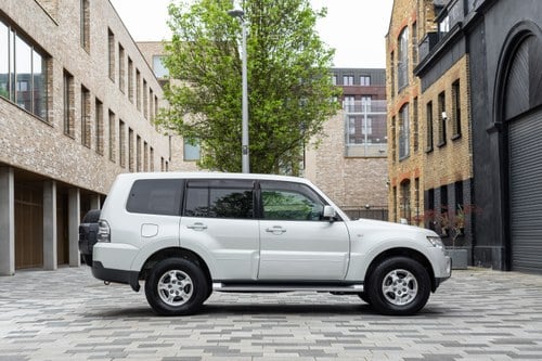 2009 Mitsubishi Pajero Shogun LWB For Sale (picture 12 of 119)