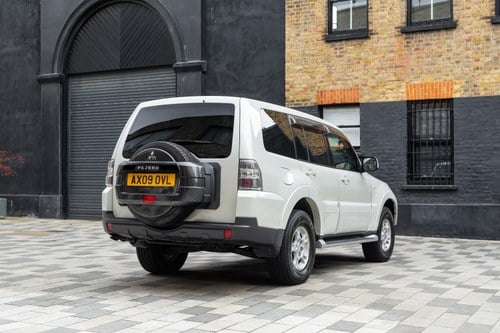 2009 Mitsubishi Pajero Shogun LWB For Sale (picture 17 of 119)