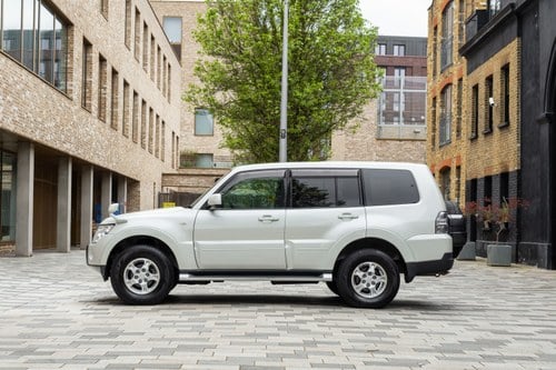 2009 Mitsubishi Pajero Shogun LWB For Sale (picture 31 of 119)