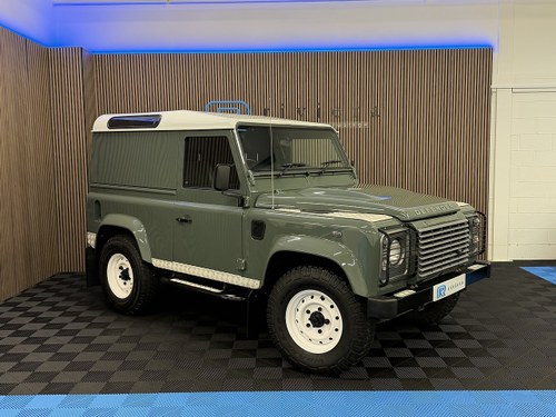 2014 Land Rover Defender 90 2.2 TDCi XS Hard Top SUV 3dr Die VENDUTO