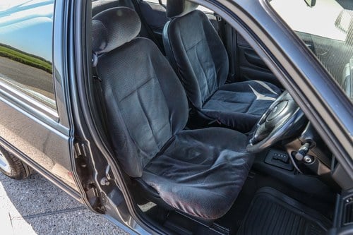 1993 Ford Fiesta Ghia Automatic 25k miles à vendre (picture 12 of 105)